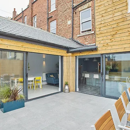 بيت للعطل Host & Stay - No 30 Whitby ويتبي