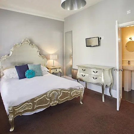 Host & Stay - No 30 Whitby بيت للعطل